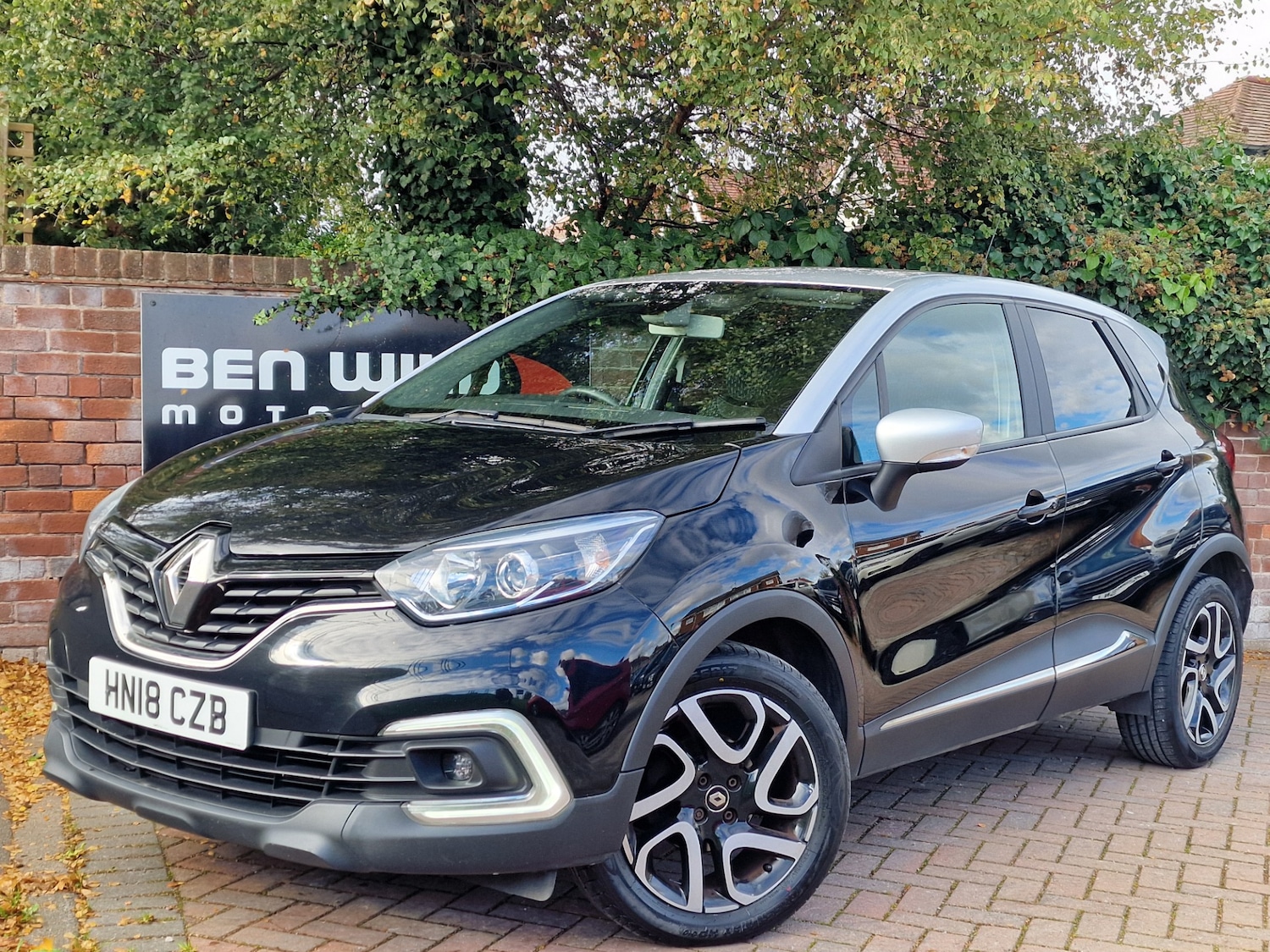 Used Renault Captur 2018 for sale - 76353683: Photo 1
