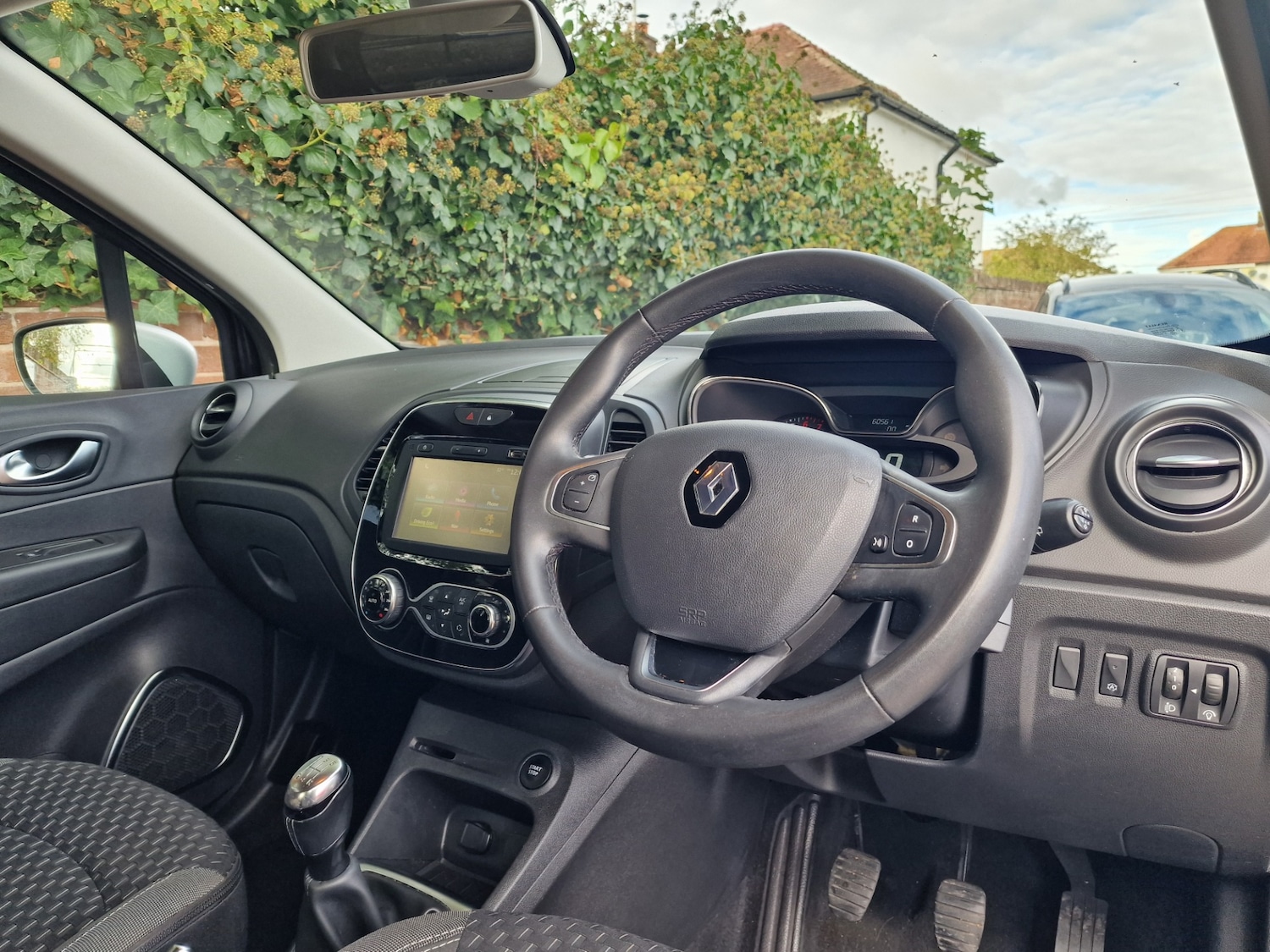 Used Renault Captur 2018 for sale - 76353683: Photo 11