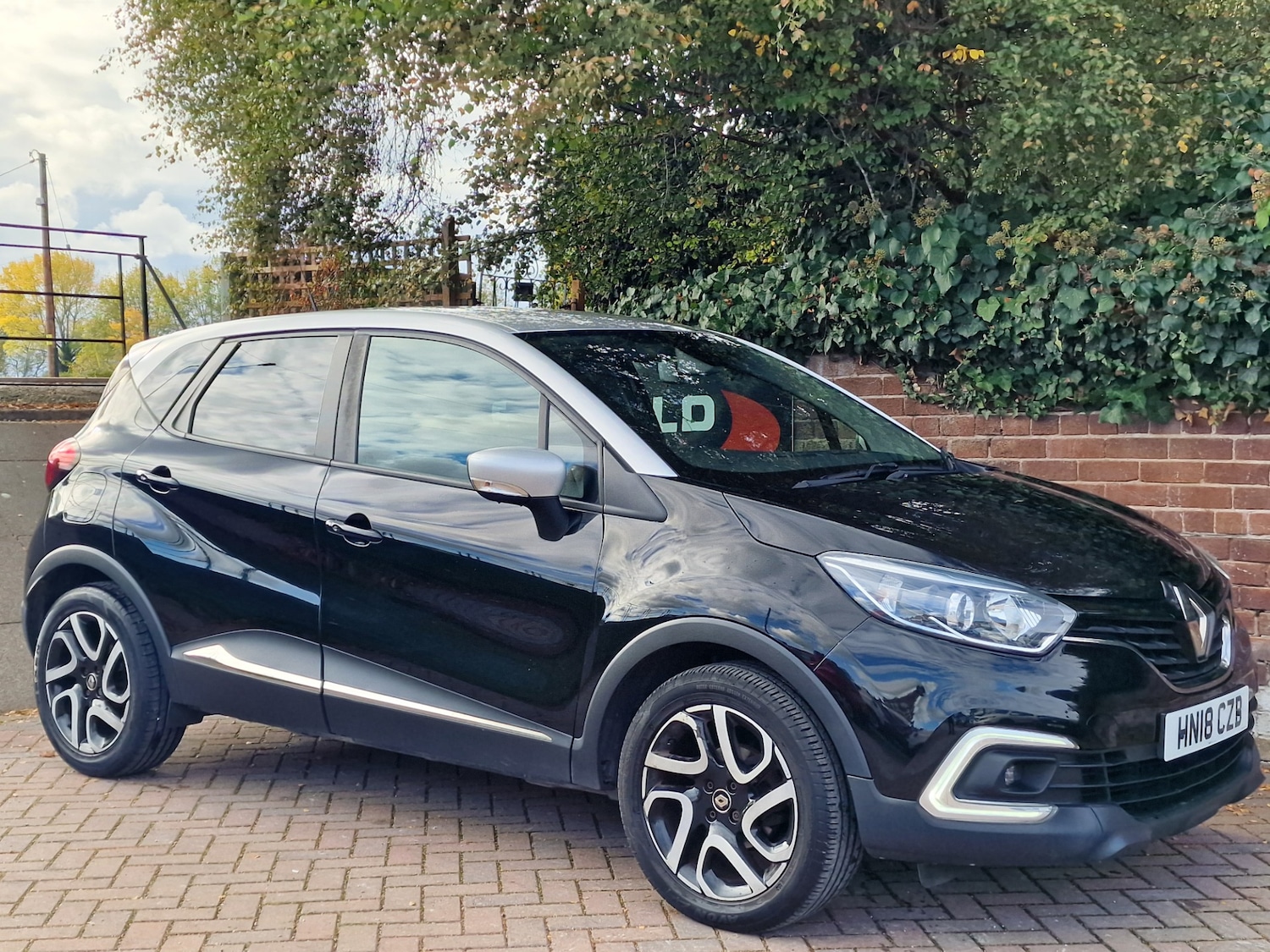Used Renault Captur 2018 for sale - 76353683: Photo 9