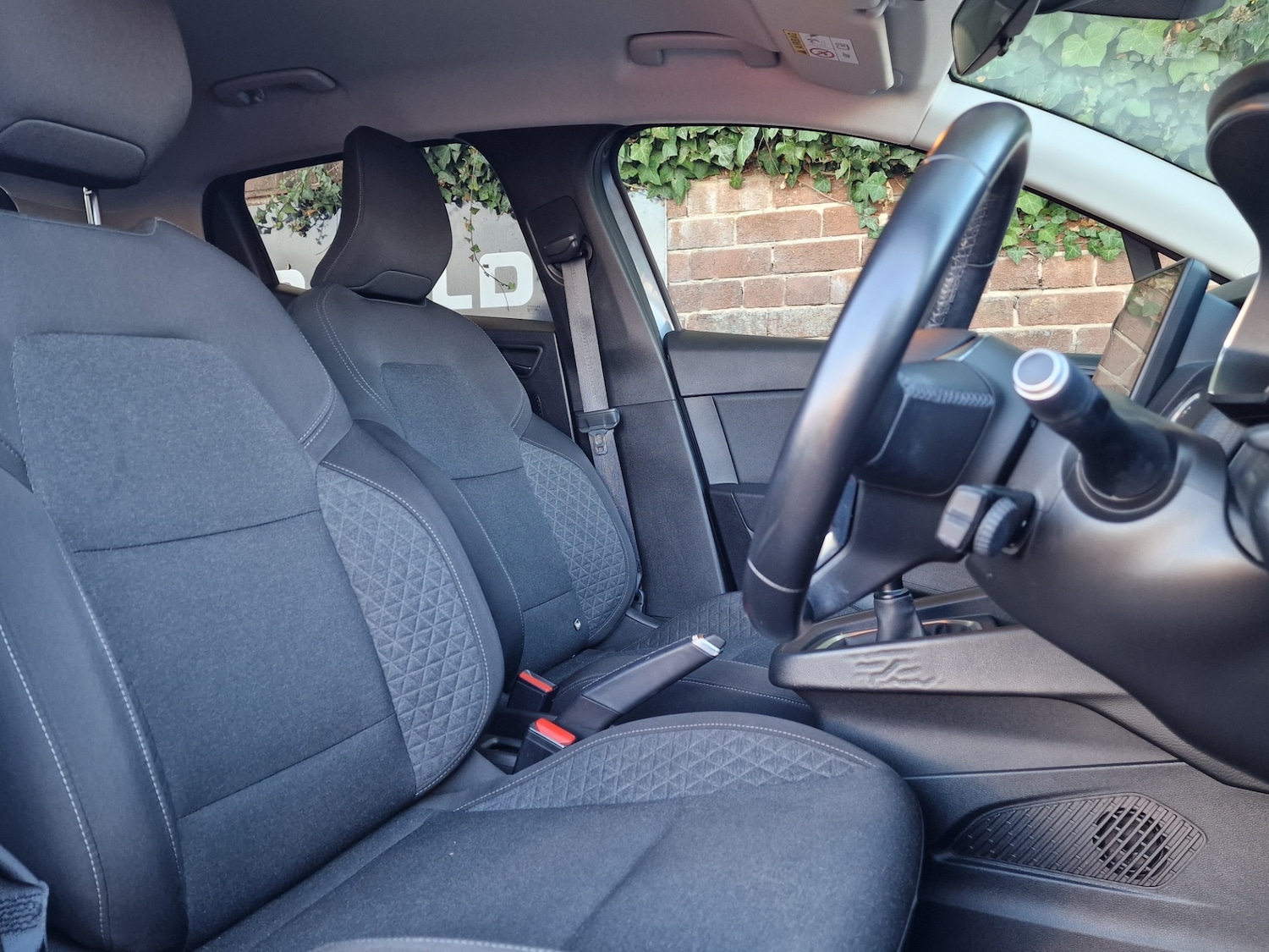 Used Renault Clio 2020 for sale - 76422124: Photo 10