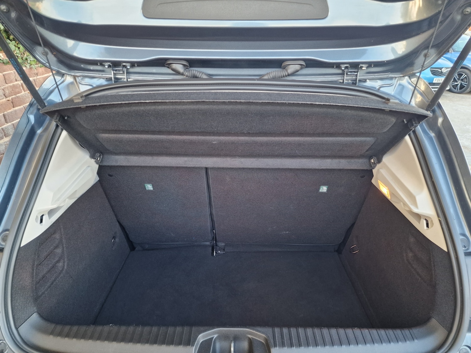 Used Renault Clio 2020 for sale - 76422124: Photo 16