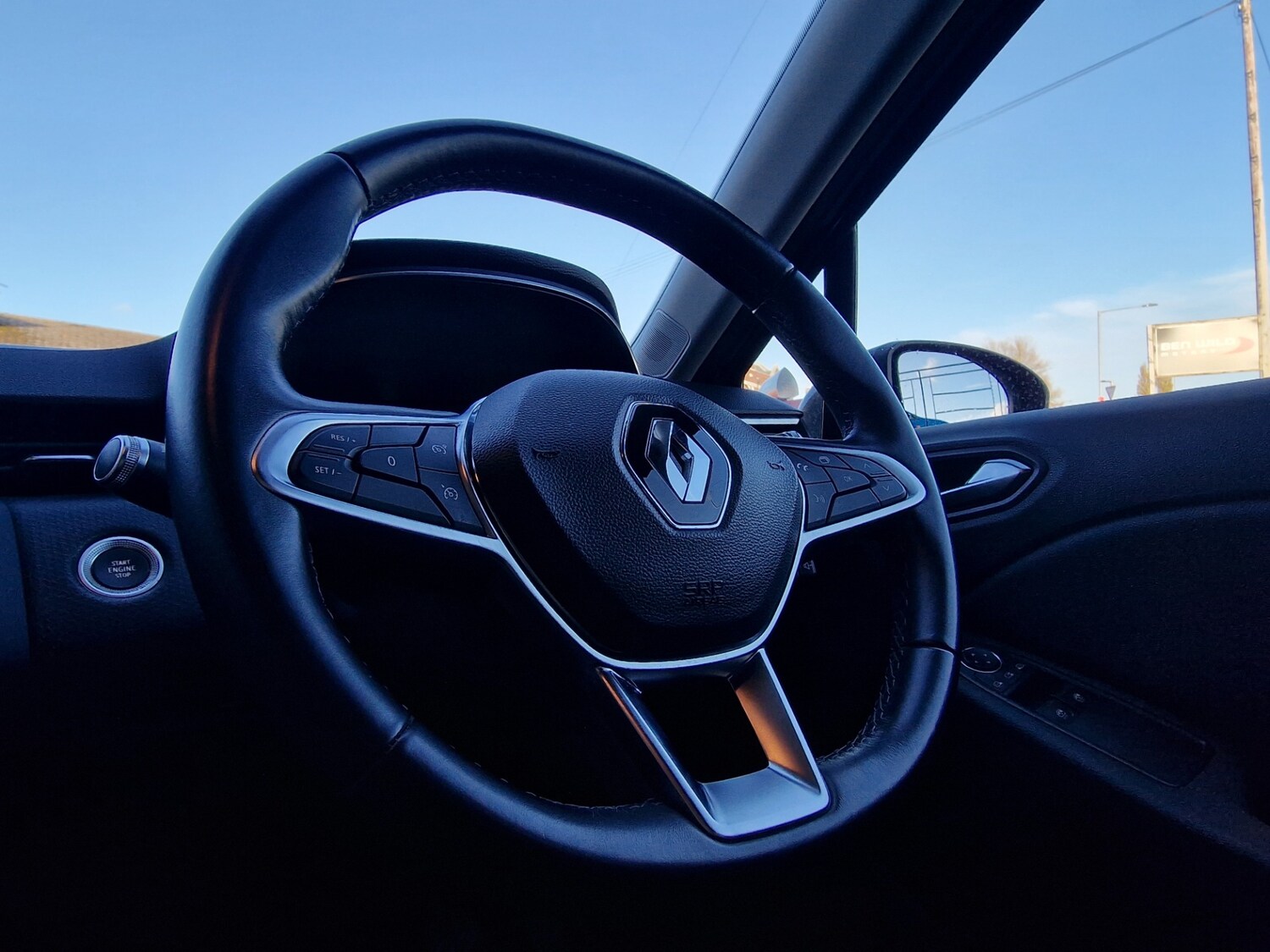 Used Renault Clio 2020 for sale - 76422124: Photo 28