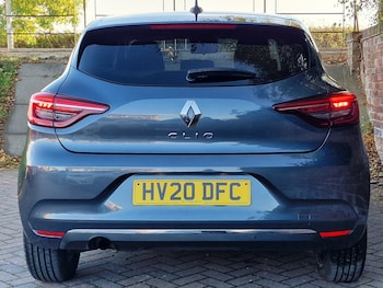 Used Renault Clio 2020 for sale - 76422124: Photo