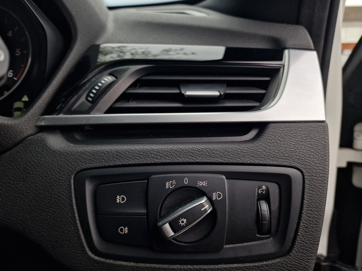 Used BMW X1 2016 for sale - 76331981: Photo 12
