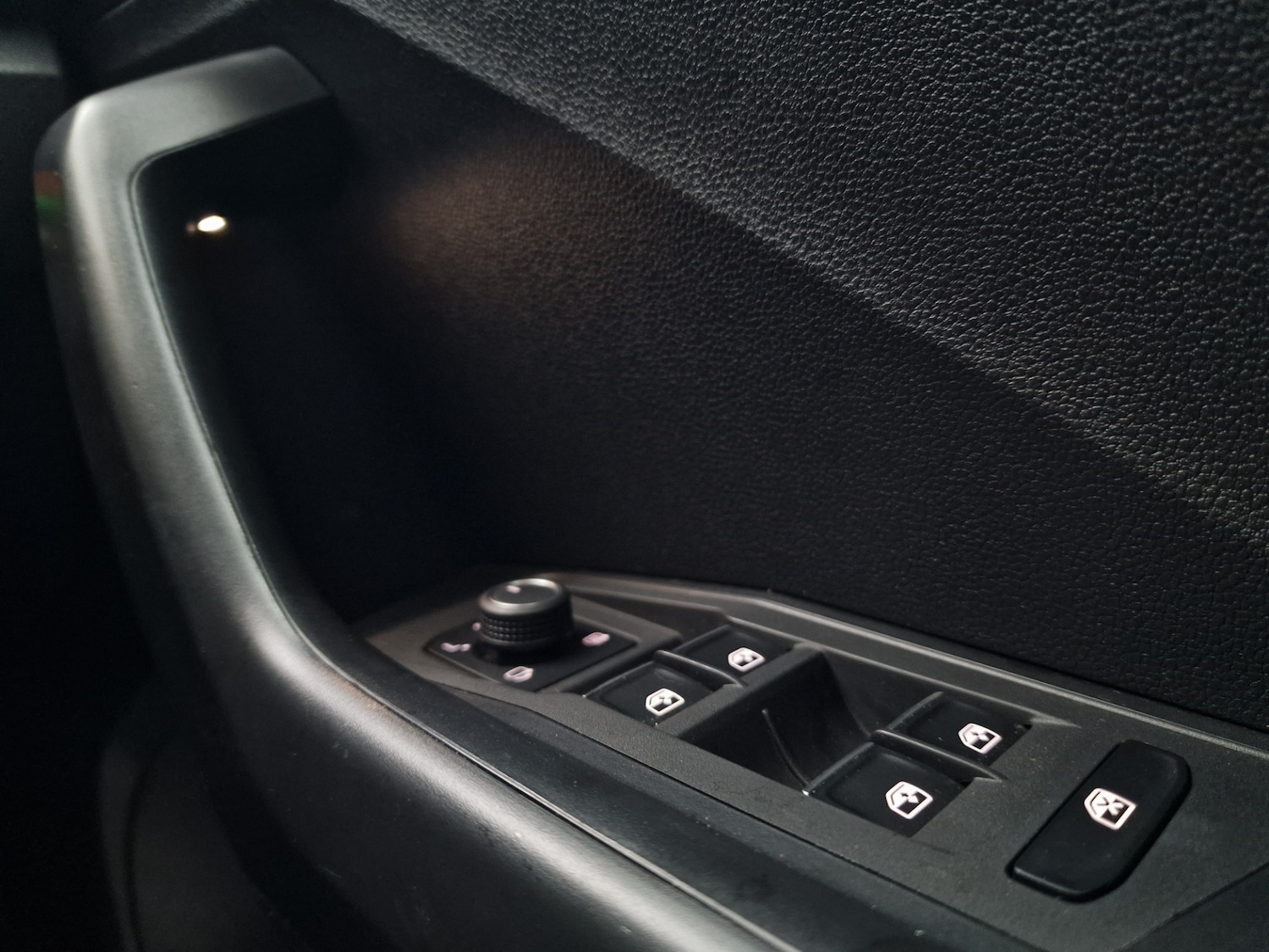 Used Volkswagen T-Roc 2019 for sale - 76604331: Photo 22