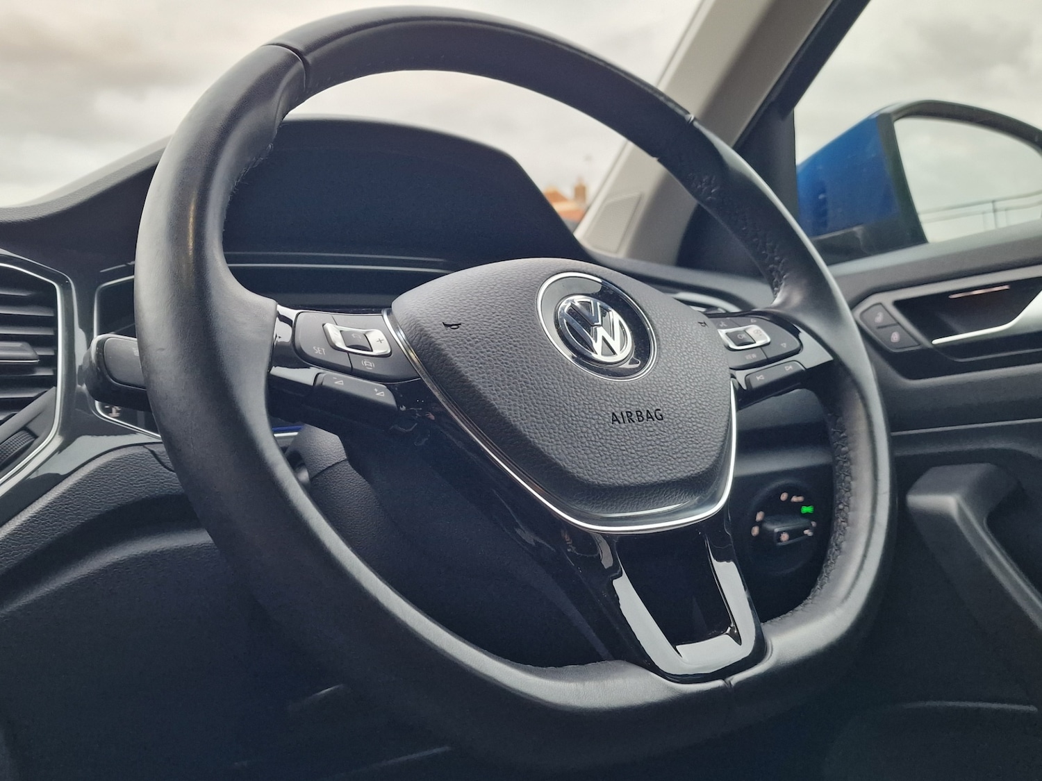 Used Volkswagen T-Roc 2019 for sale - 76604331: Photo 30