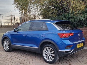 Used Volkswagen T-Roc 2019 for sale - 76604331: Photo
