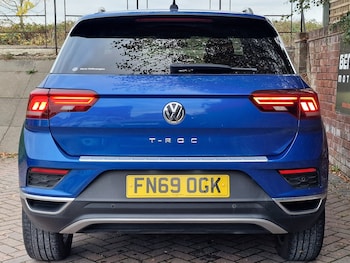 Used Volkswagen T-Roc 2019 for sale - 76604331: Photo