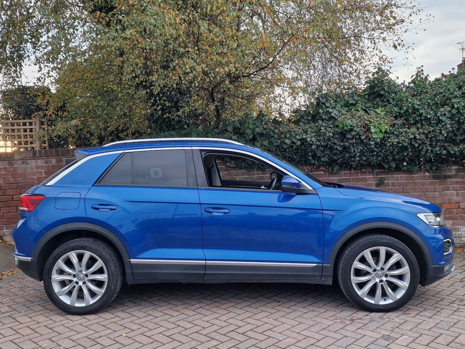 Used Volkswagen T-Roc 2019 for sale - 76604331: Photo 8