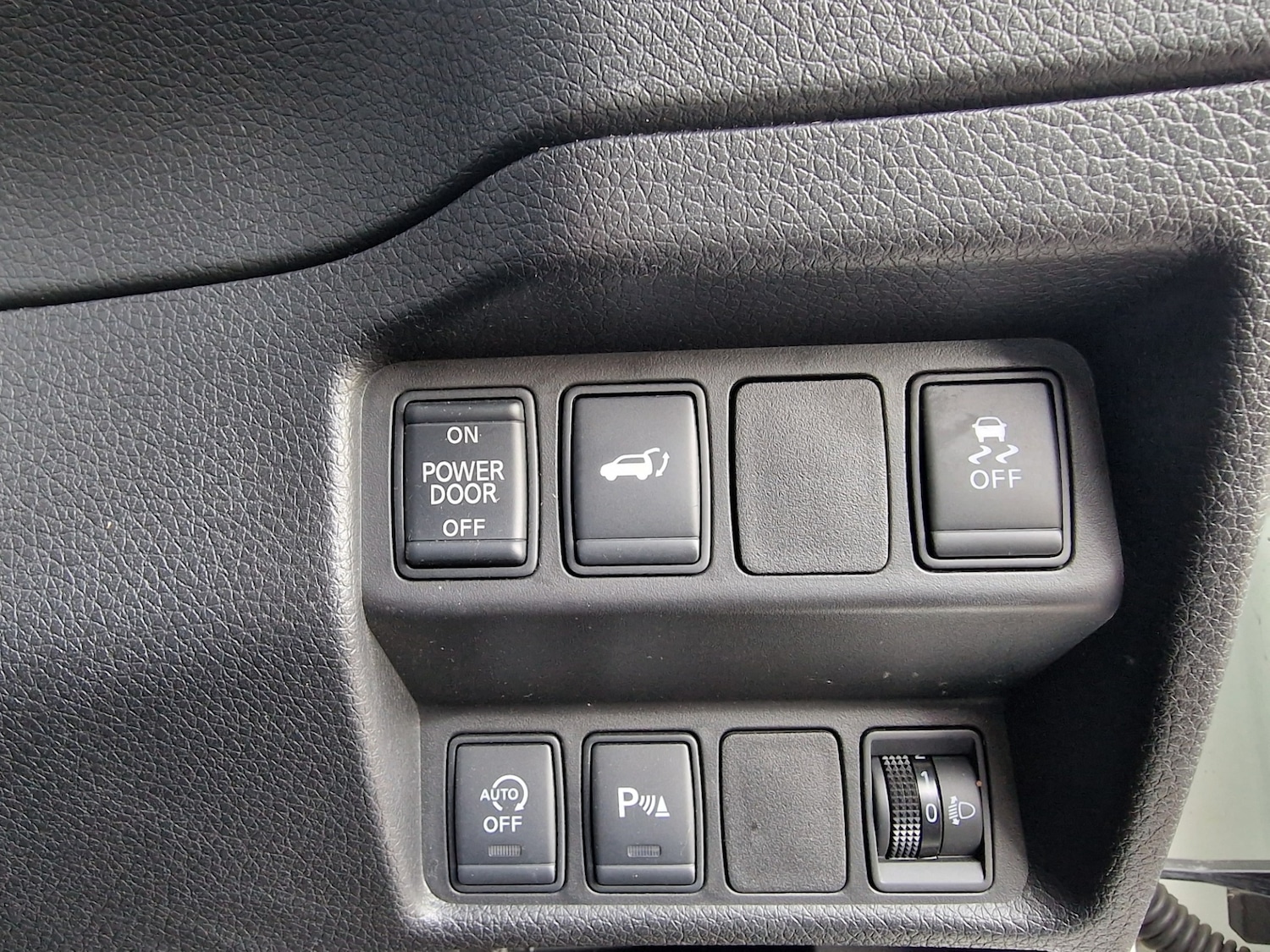 Used Nissan X-Trail 2016 for sale - 74720098: Photo 27