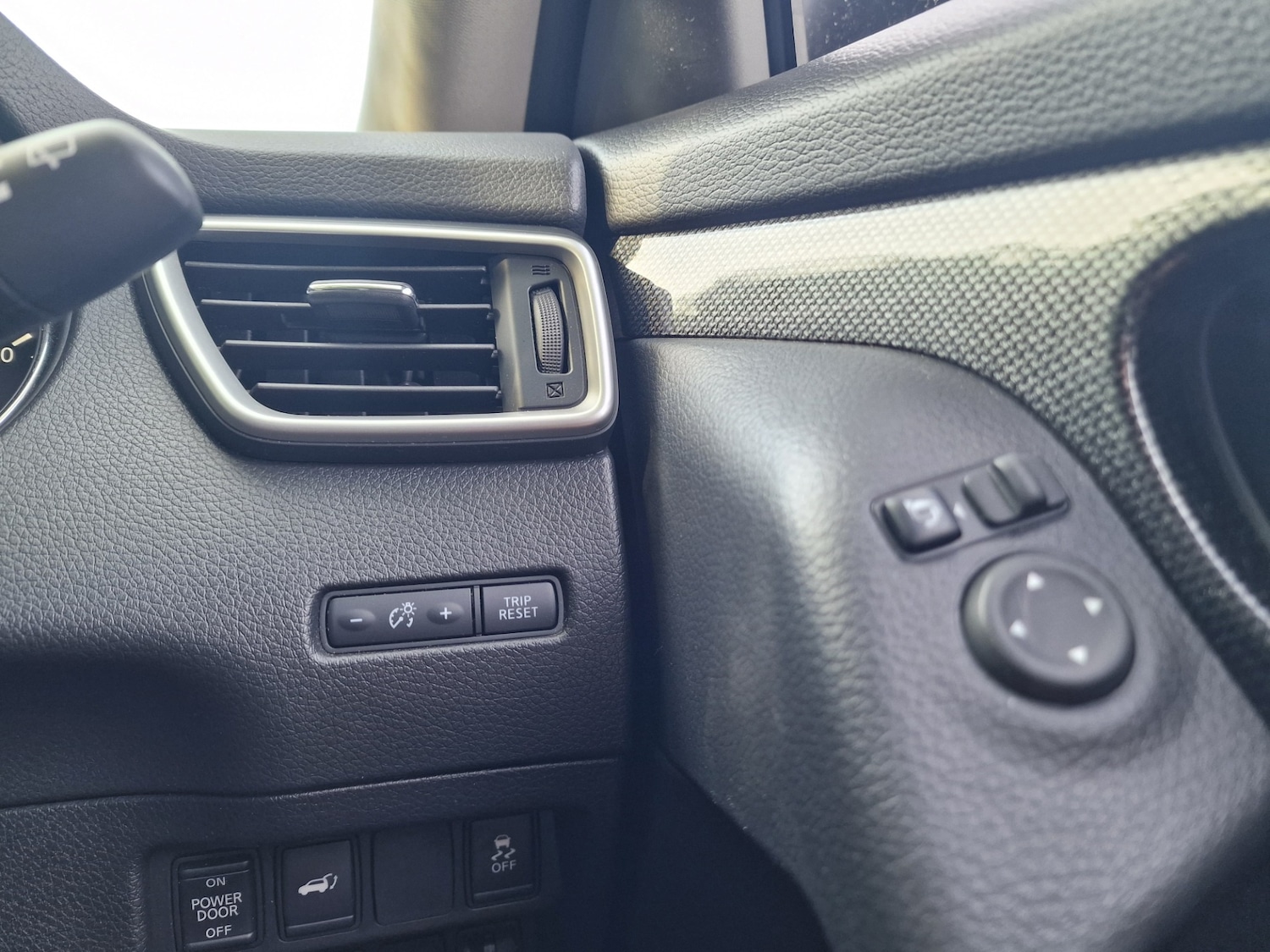 Used Nissan X-Trail 2016 for sale - 74720098: Photo 36