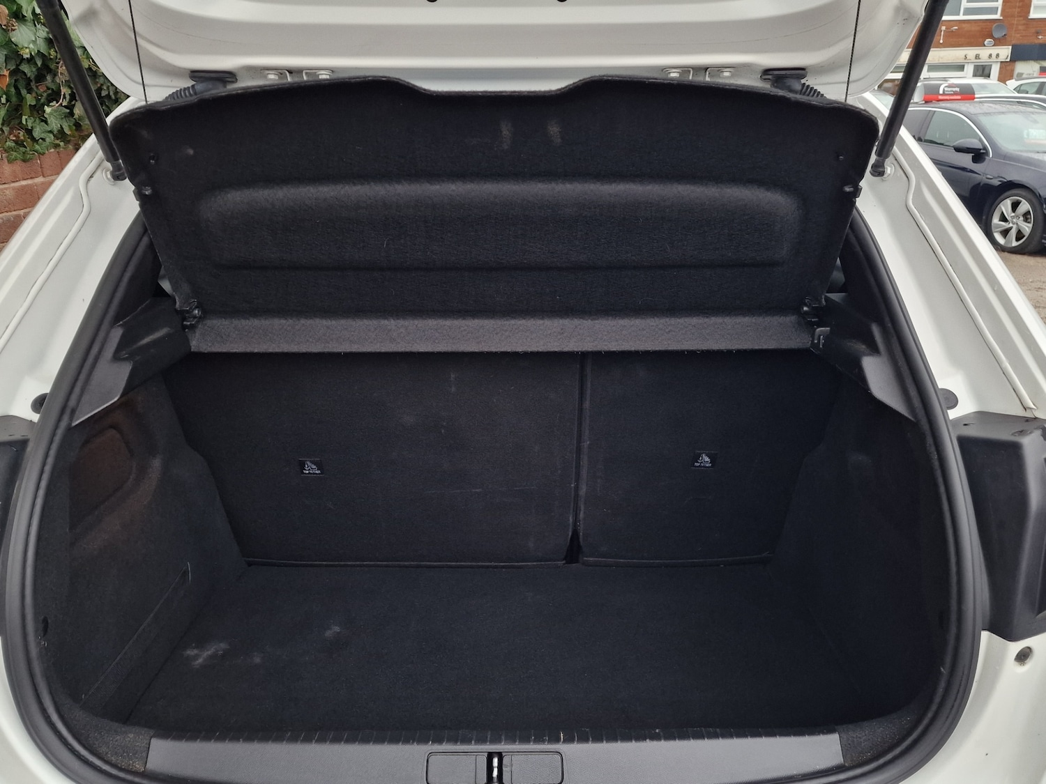 Used Peugeot 208 2020 for sale - 77034018: Photo 17