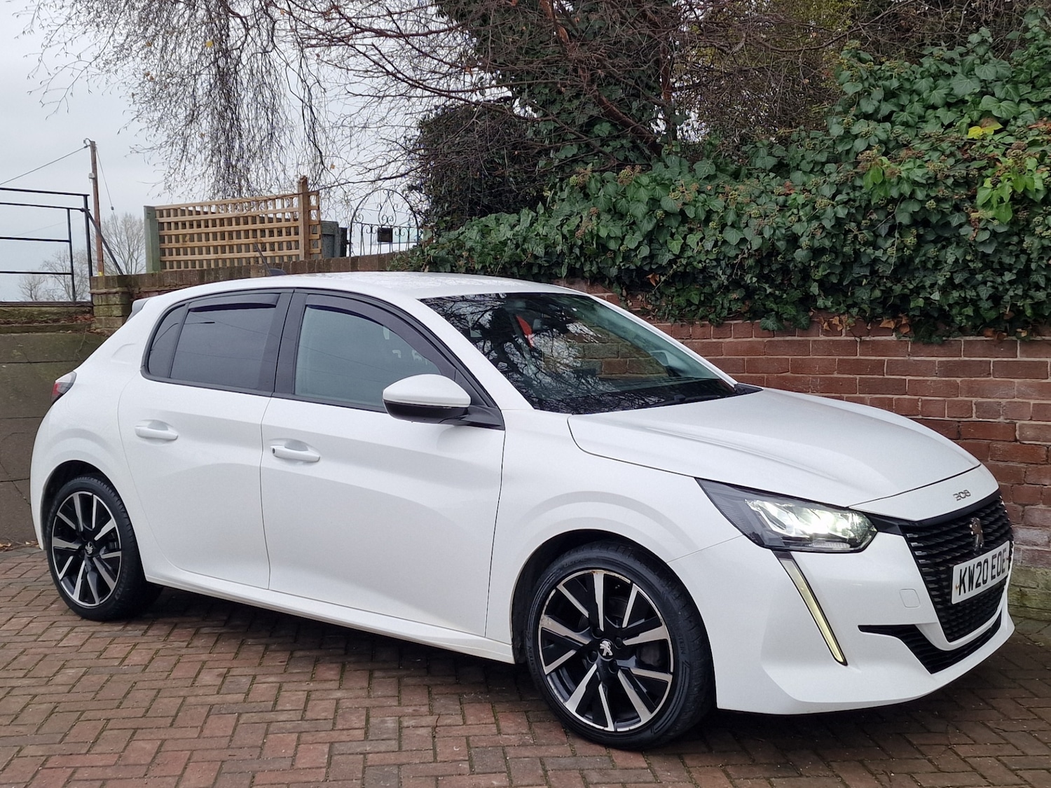 Used Peugeot 208 2020 for sale - 77034018: Photo 9