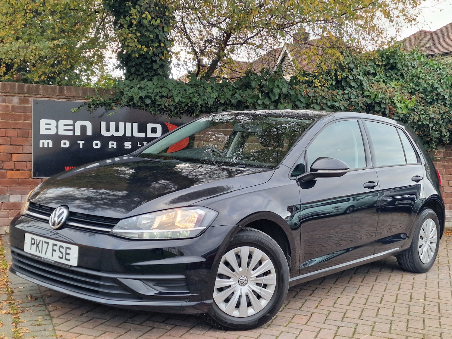 Used Volkswagen Golf 2017 for sale - 76603853: Photo 1