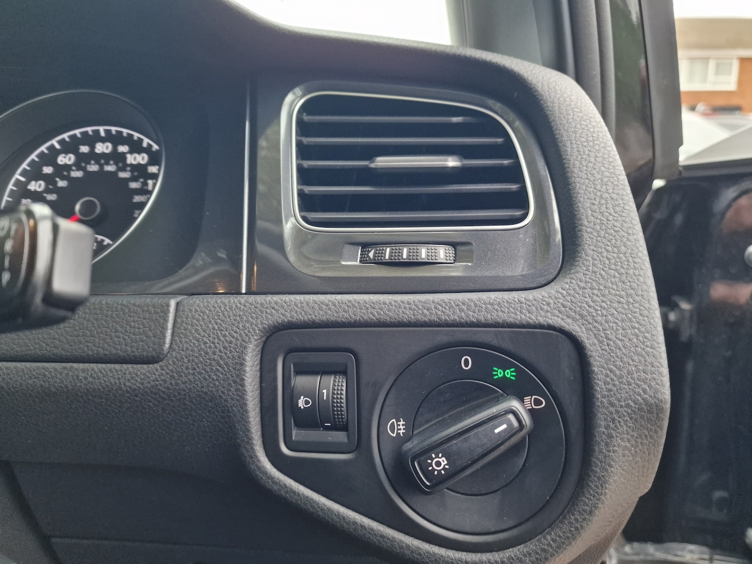 Used Volkswagen Golf 2017 for sale - 76603853: Photo 12