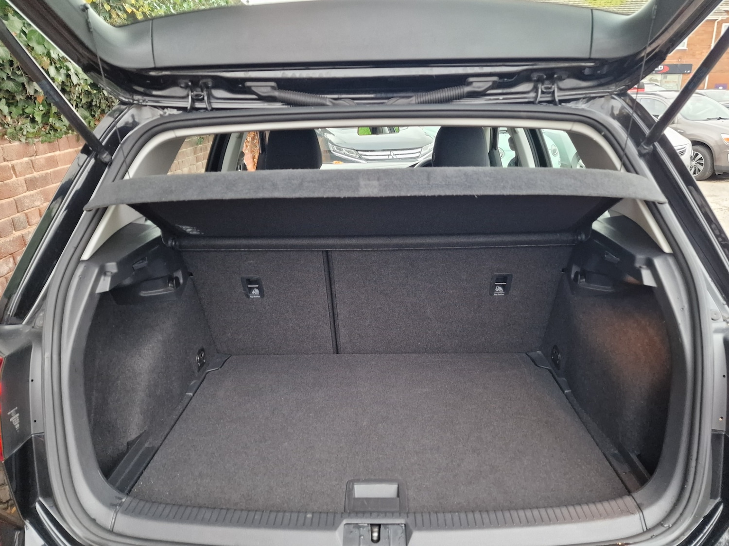 Used Volkswagen Golf 2017 for sale - 76603853: Photo 17