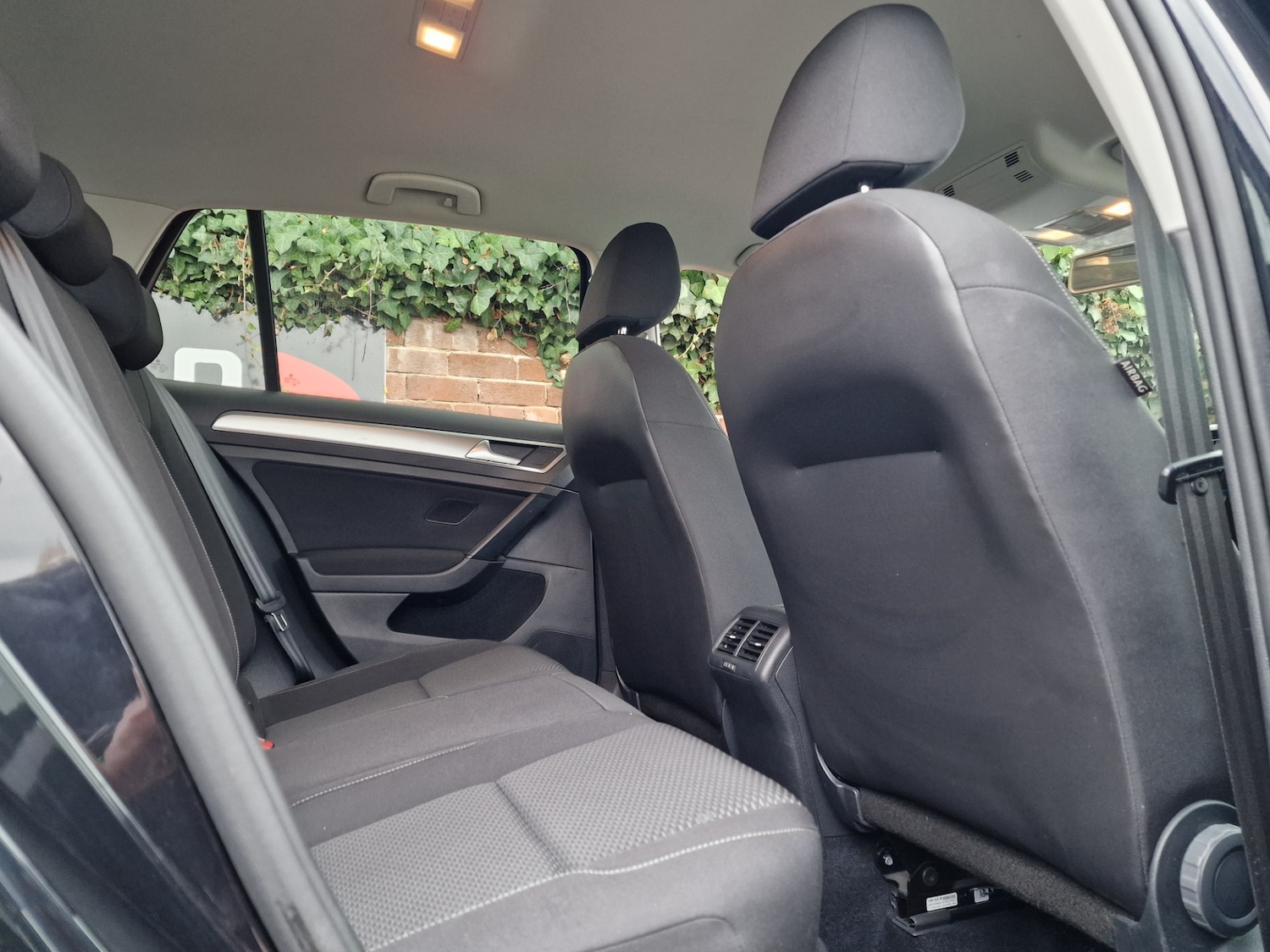 Used Volkswagen Golf 2017 for sale - 76603853: Photo 18