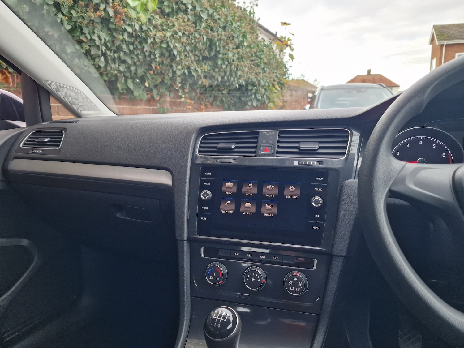 Used Volkswagen Golf 2017 for sale - 76603853: Photo 21