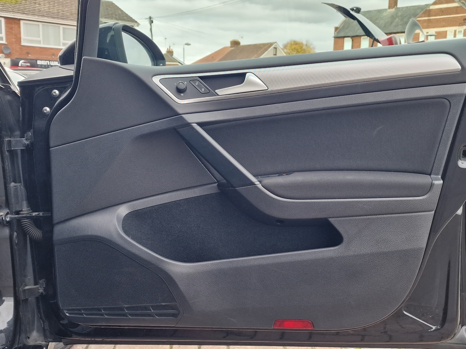 Used Volkswagen Golf 2017 for sale - 76603853: Photo 32