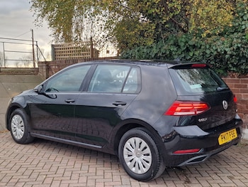 Used Volkswagen Golf 2017 for sale - 76603853: Photo