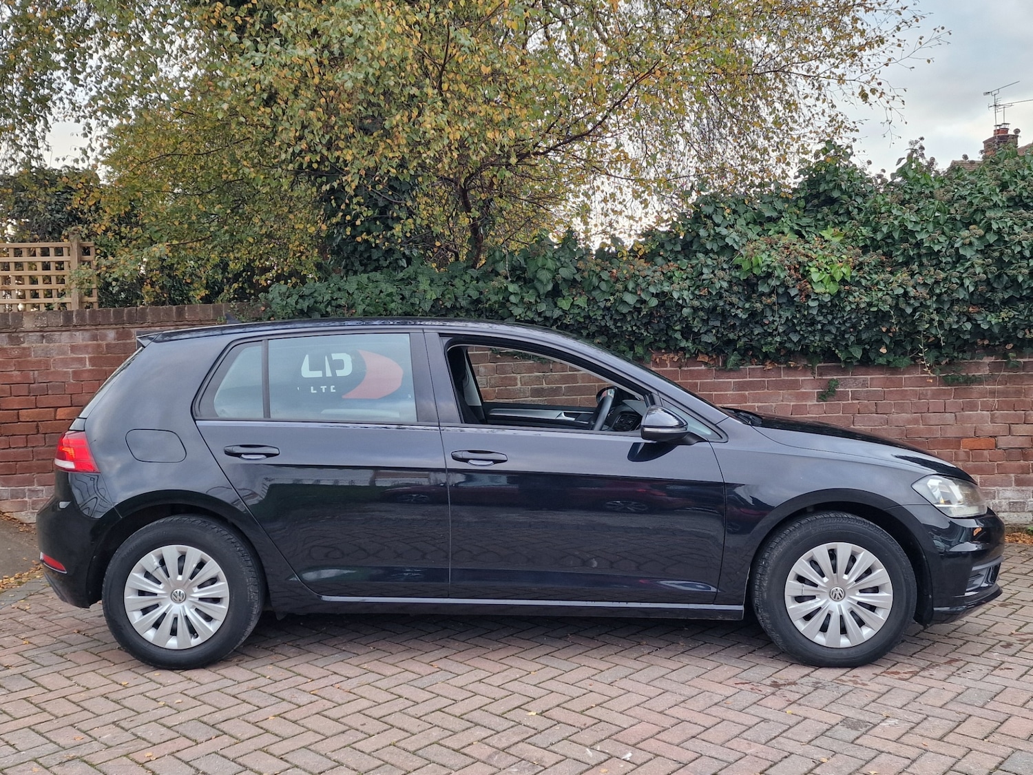 Used Volkswagen Golf 2017 for sale - 76603853: Photo 8