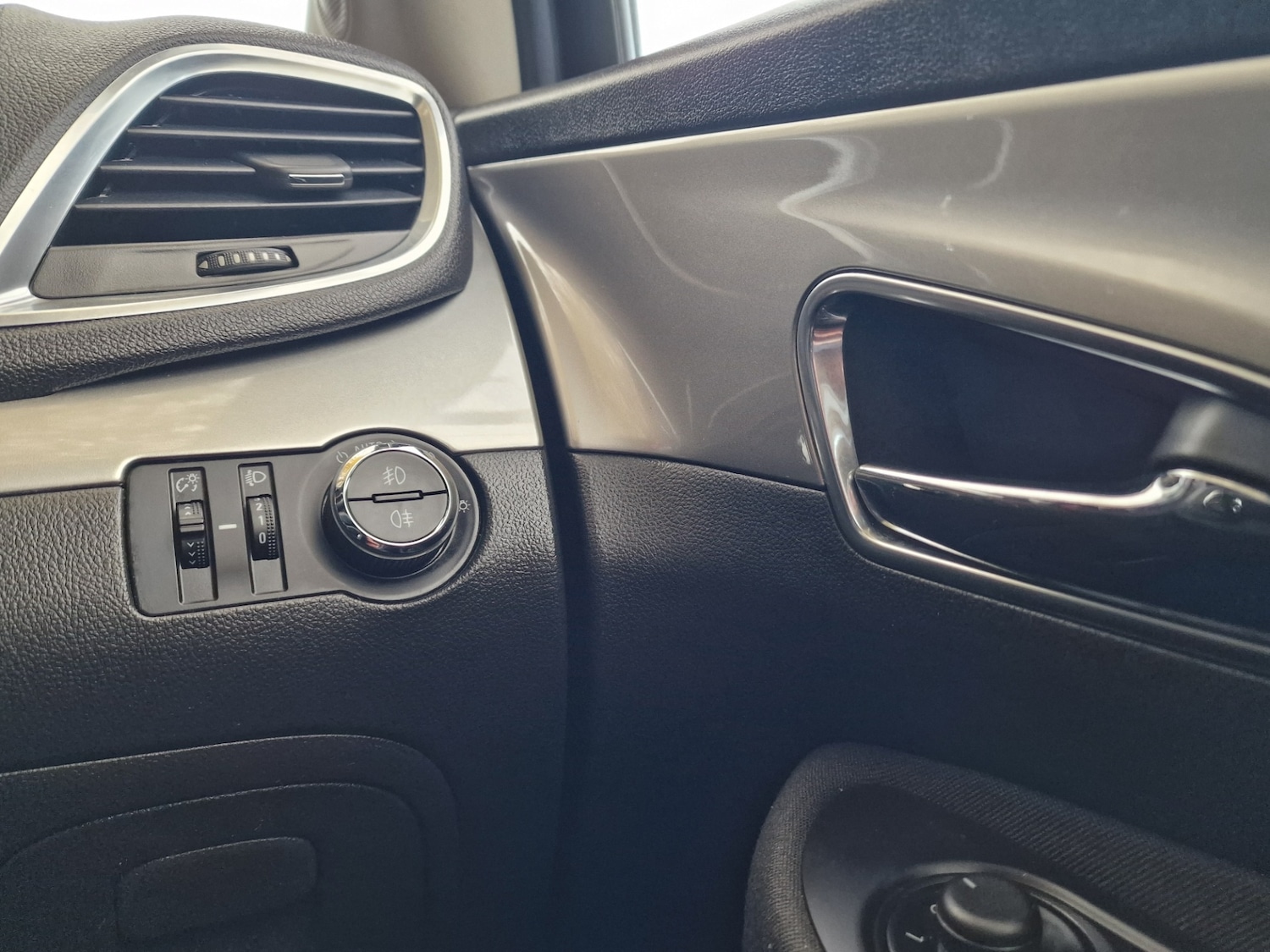 Used Vauxhall Mokka 2014 for sale - 76739010: Photo 23