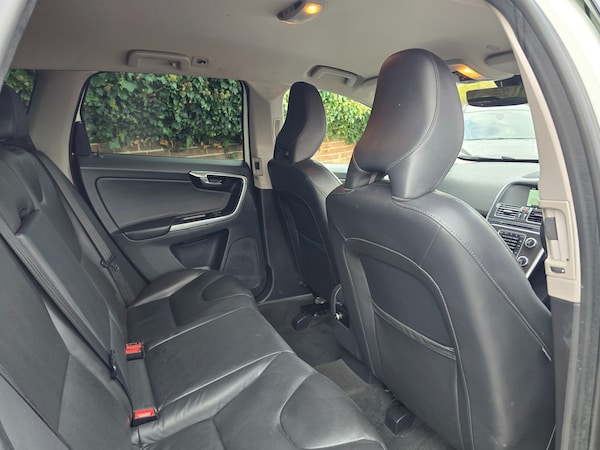 Used Volvo XC60 2015 for sale - 76319430: Photo 15