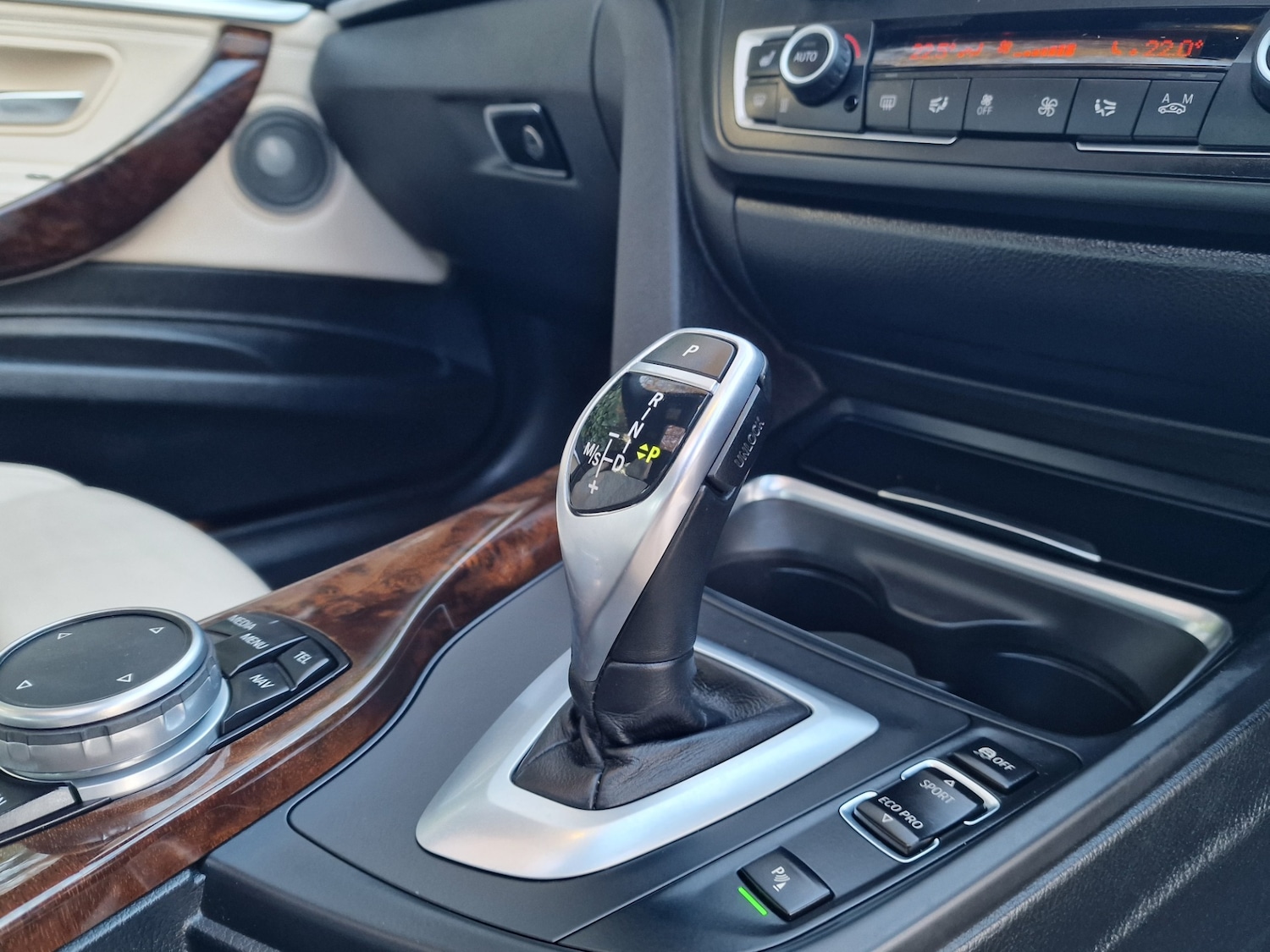 Used BMW 3 Series 2014 for sale - 76835150: Photo 12