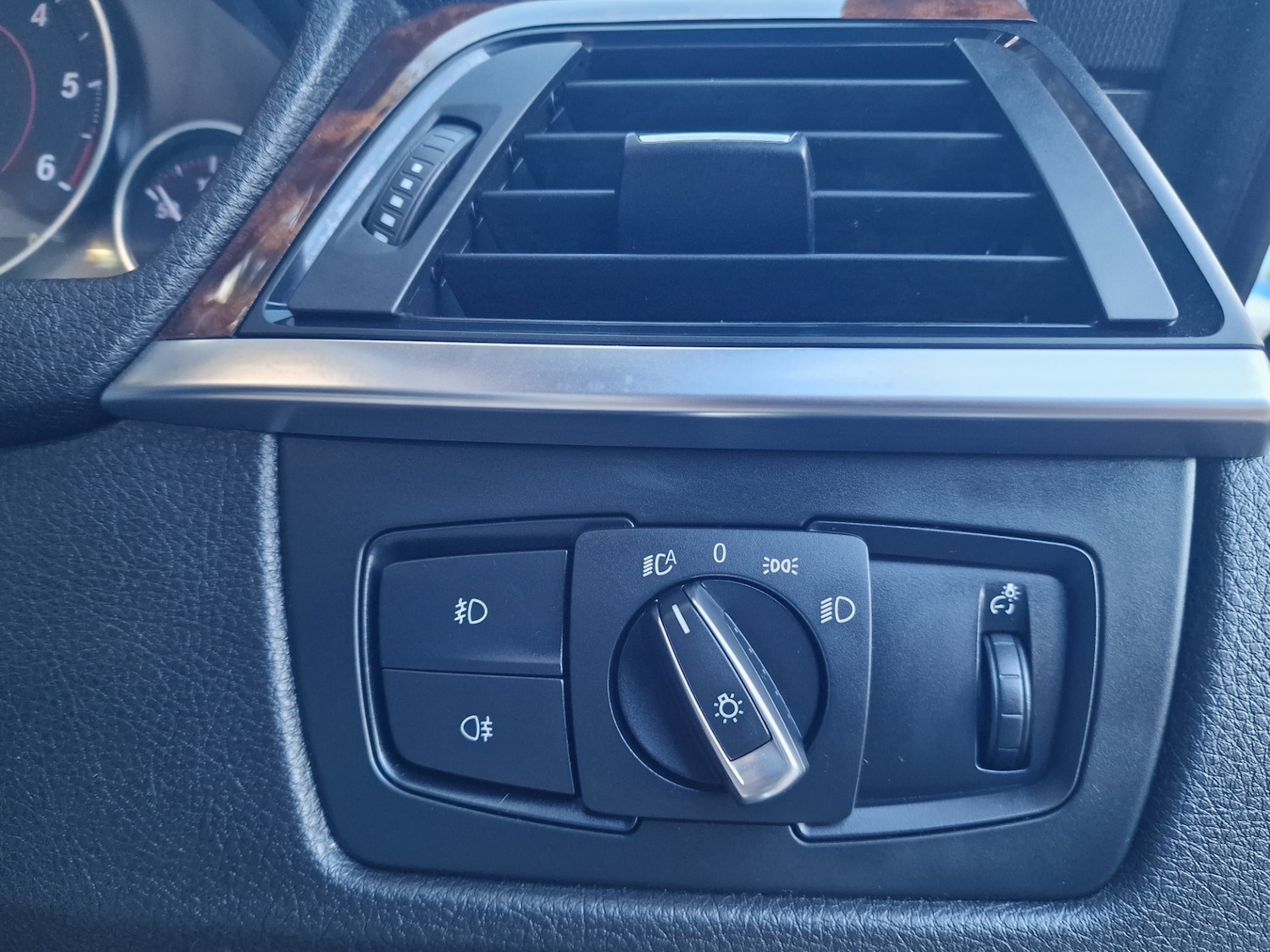 Used BMW 3 Series 2014 for sale - 76835150: Photo 13