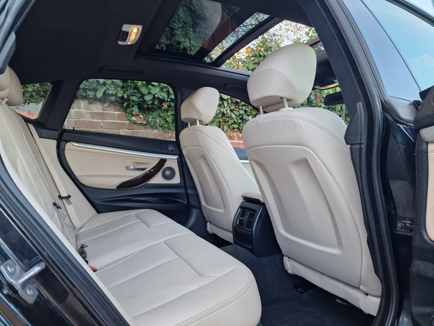 Used BMW 3 Series 2014 for sale - 76835150: Photo 19