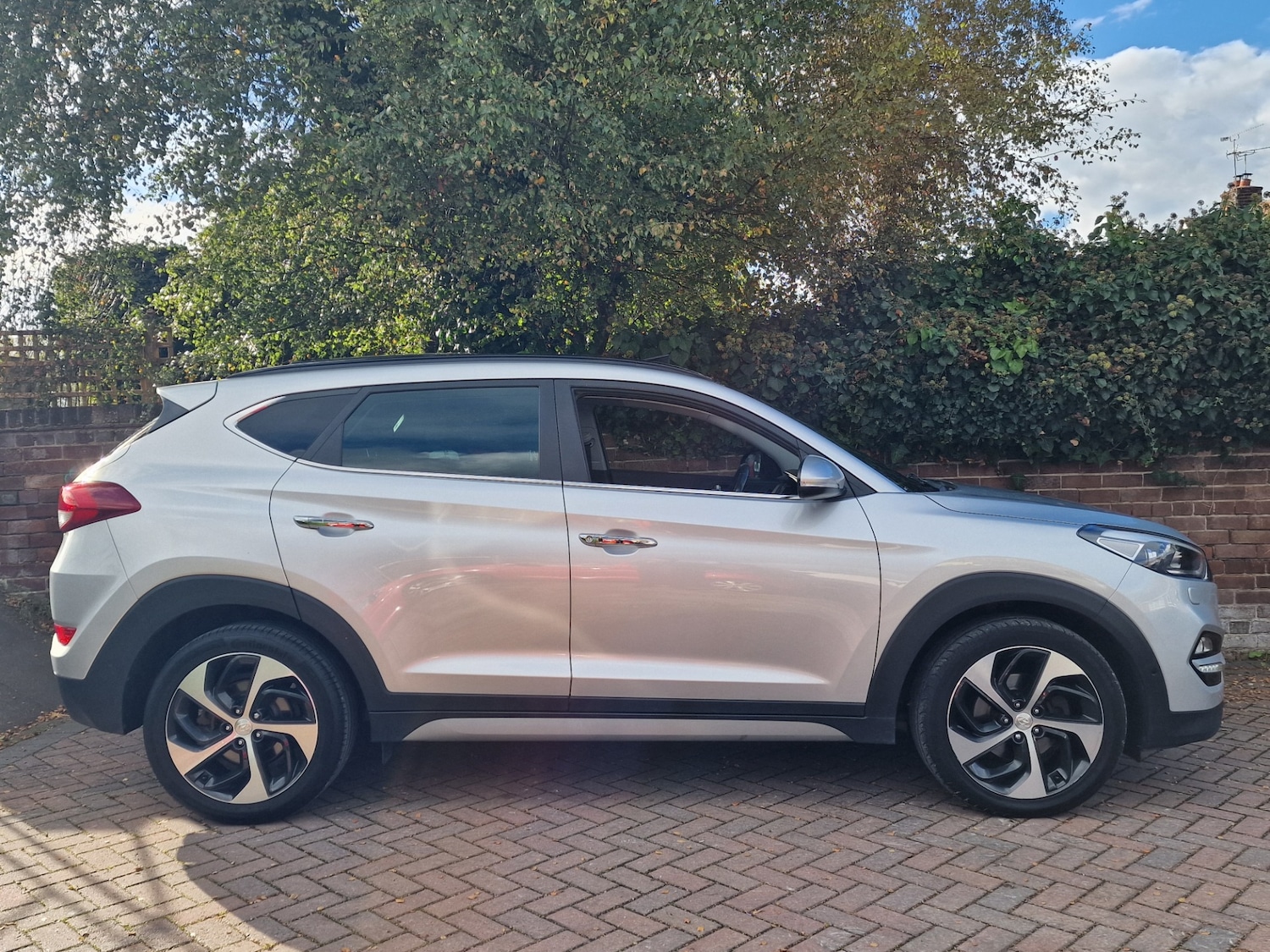 Used Hyundai TUCSON 2017 for sale - 76344351: Photo 8