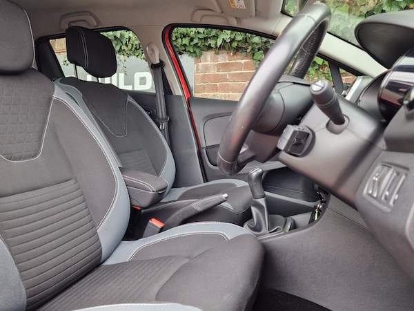 Used Renault Clio 2016 for sale - 76290560: Photo 10