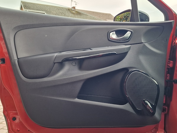Used Renault Clio 2016 for sale - 76290560: Photo 31