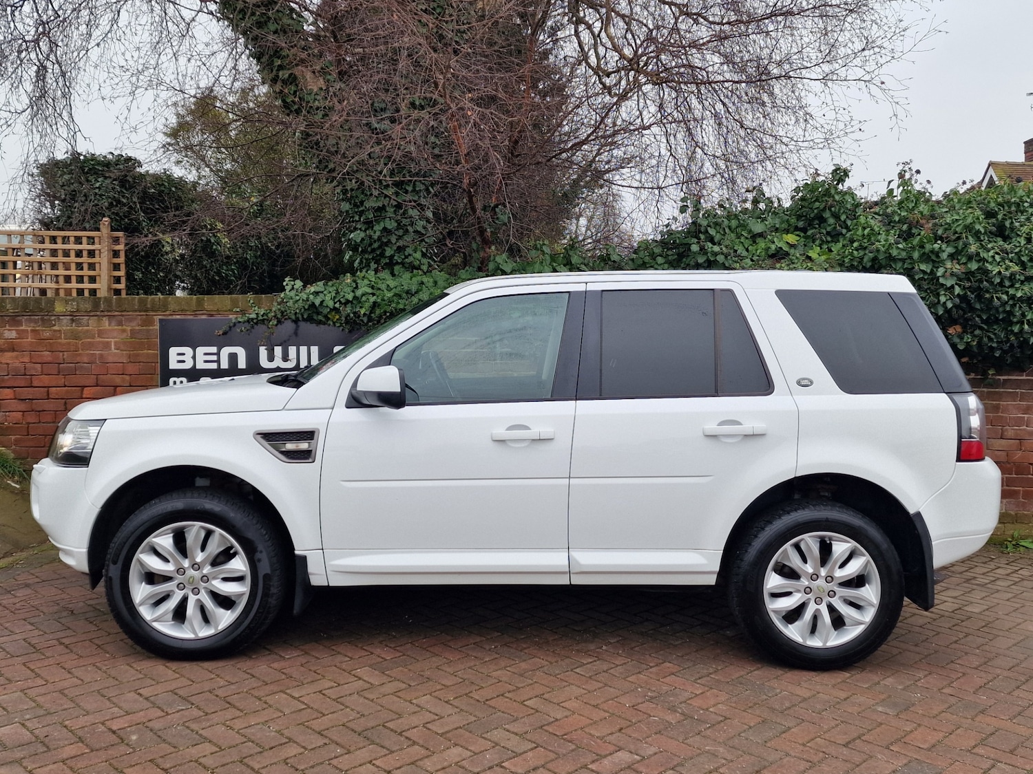Used Land Rover Freelander 2014 for sale - 77802629: Photo 2