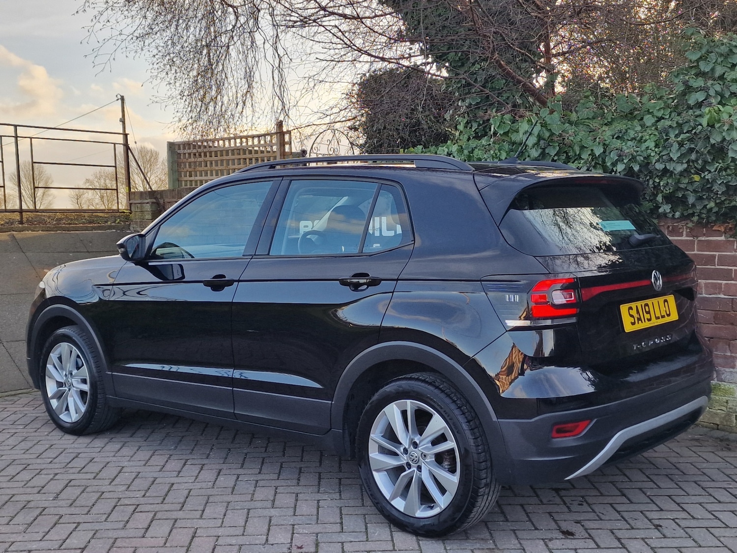Used Volkswagen T-Cross 2019 for sale - 77947106: Photo 3