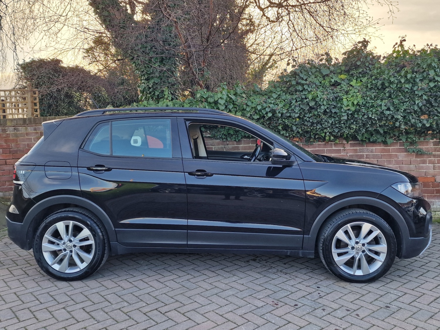 Used Volkswagen T-Cross 2019 for sale - 77947106: Photo 8