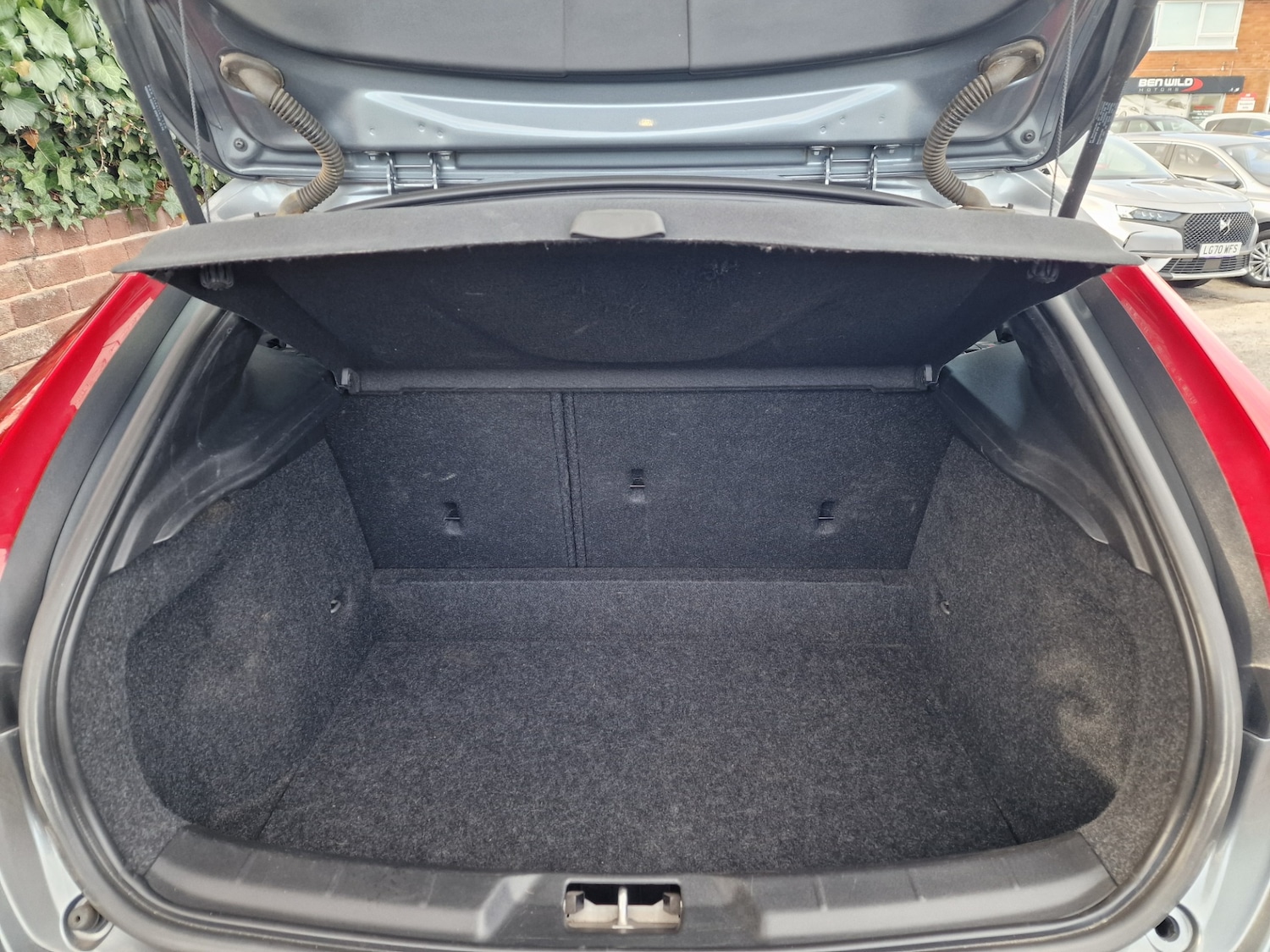 Used Volvo V40 2018 for sale - 78098529: Photo 17