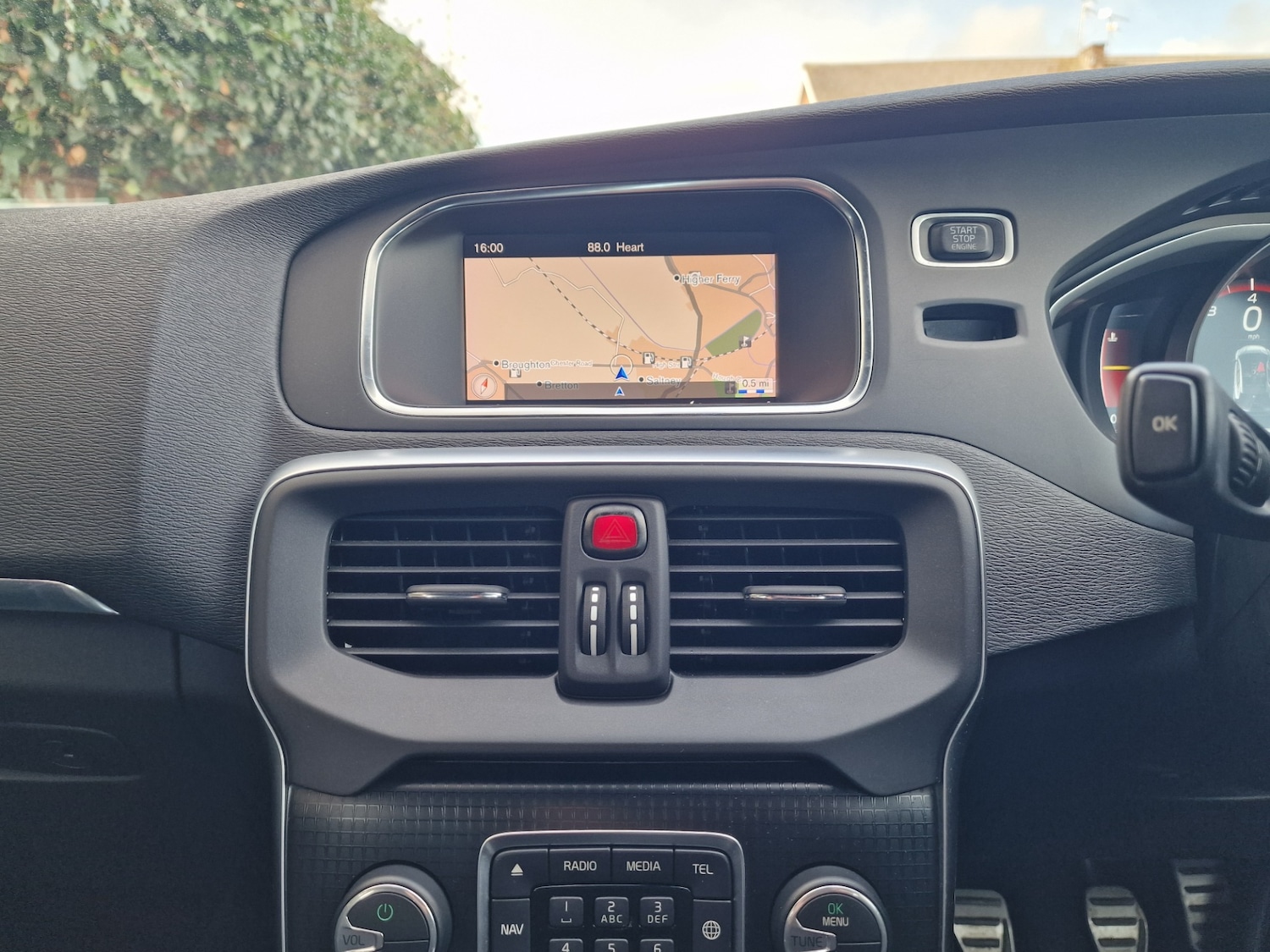 Used Volvo V40 2018 for sale - 78098529: Photo 23