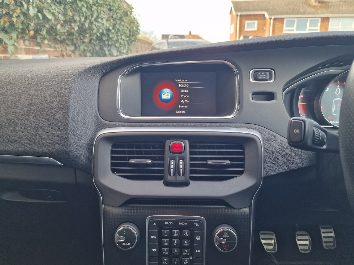 Used Volvo V40 2018 for sale - 78098529: Photo 25