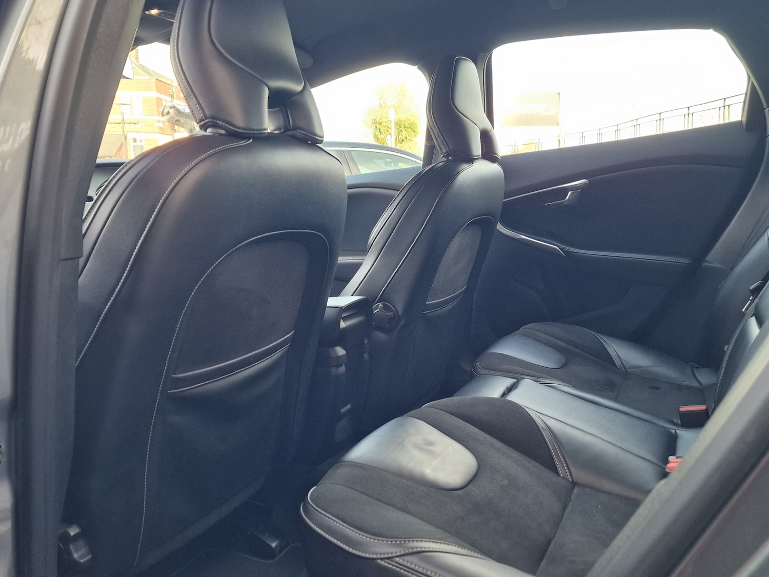 Used Volvo V40 2018 for sale - 78098529: Photo 29