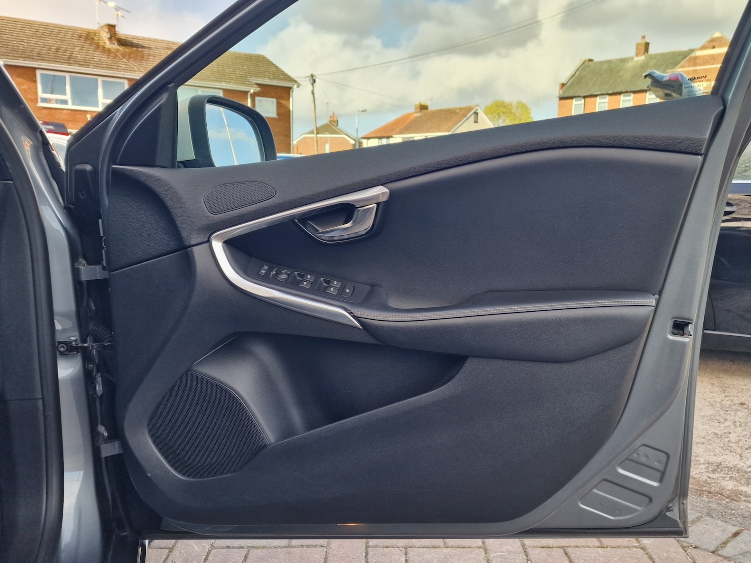 Used Volvo V40 2018 for sale - 78098529: Photo 31