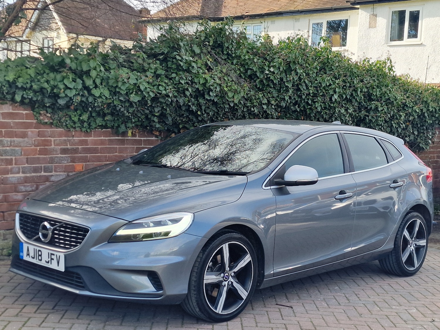 Used Volvo V40 2018 for sale - 78098529: Photo 5