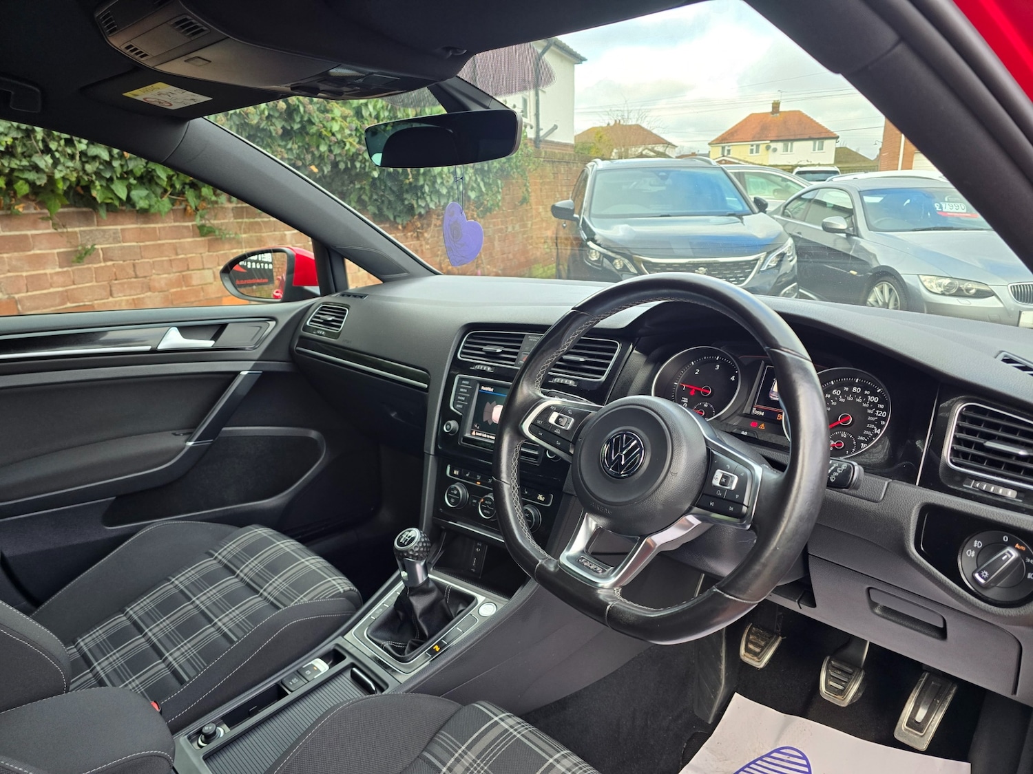 Used Volkswagen Golf 2017 for sale - 77240775: Photo 11