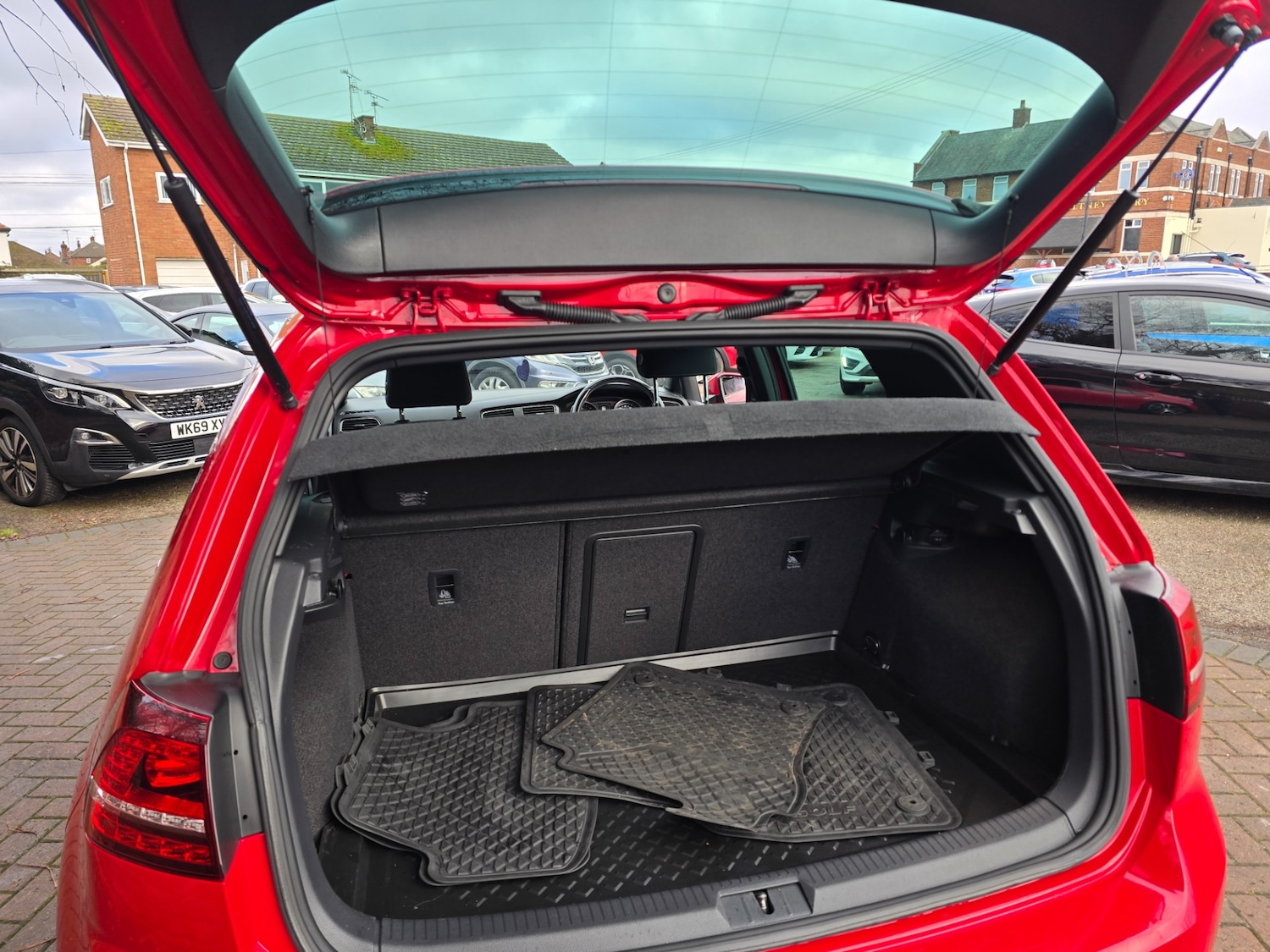 Used Volkswagen Golf 2017 for sale - 77240775: Photo 16