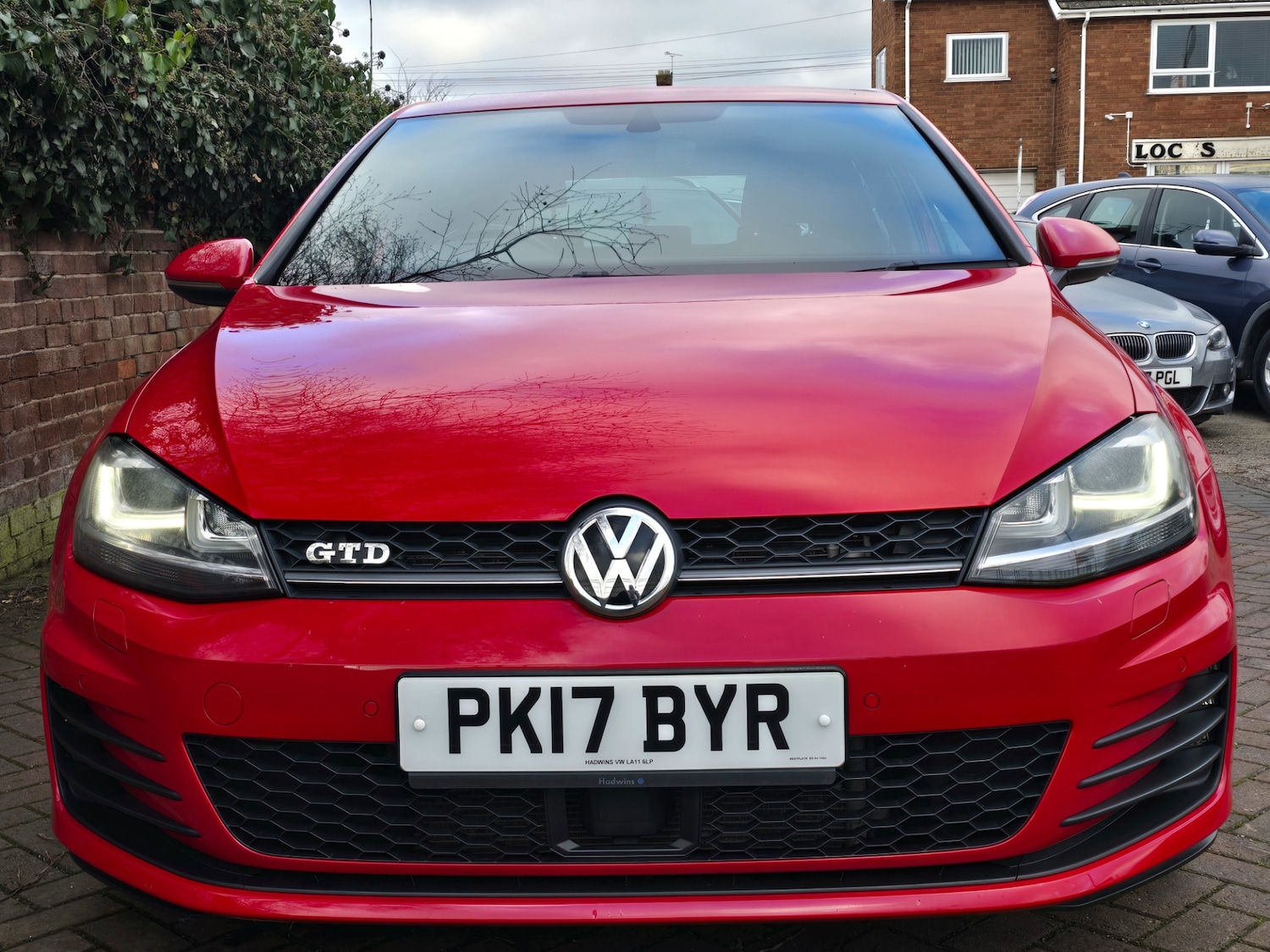 Used Volkswagen Golf 2017 for sale - 77240775: Photo 2