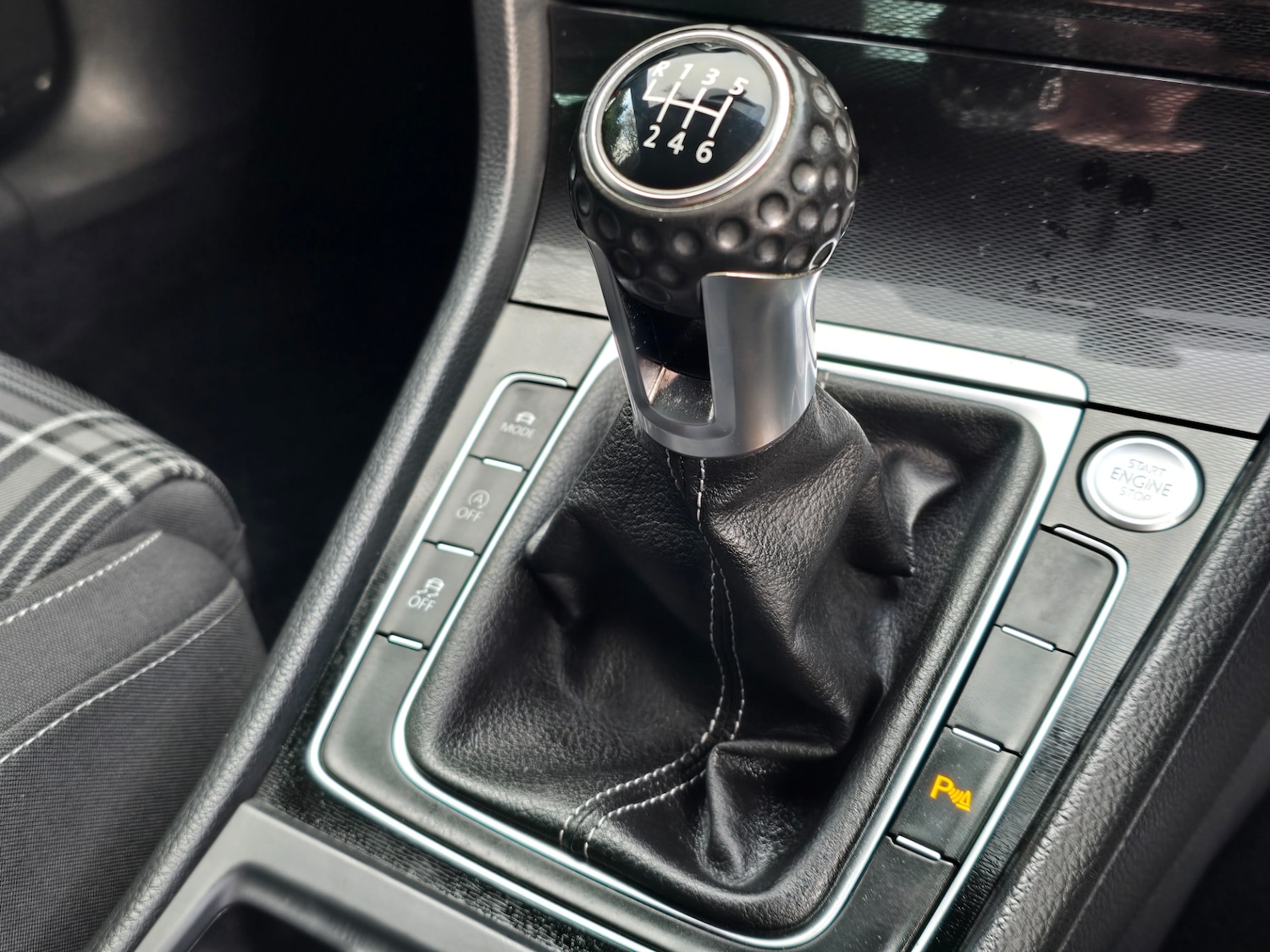 Used Volkswagen Golf 2017 for sale - 77240775: Photo 24