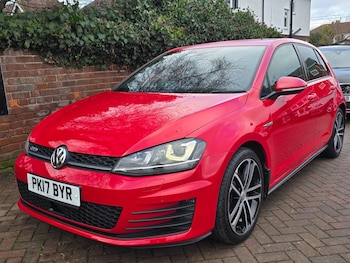 Used Volkswagen Golf 2017 for sale - 77240775: Photo