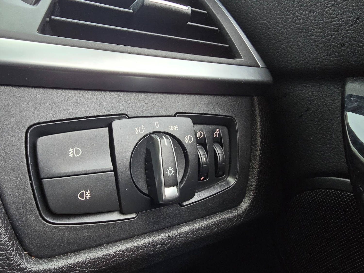 Used BMW 3 Series 2017 for sale - 76519494: Photo 31