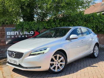 Used Volvo V40 2017 for sale - 78596671: Photo