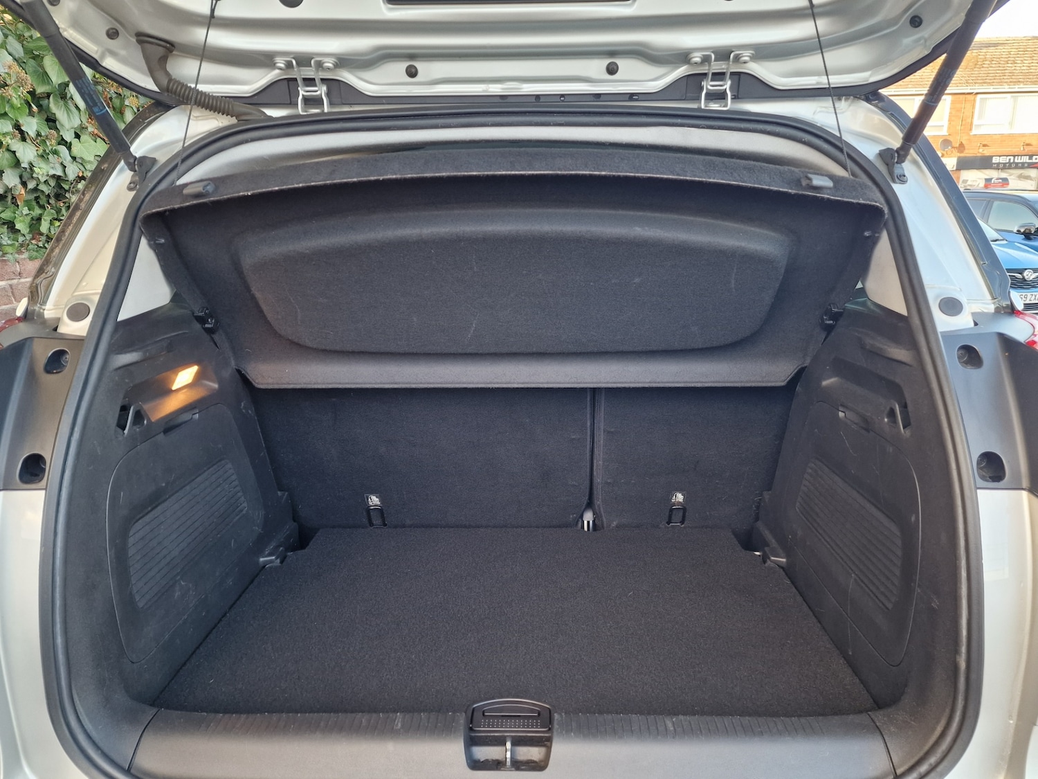 Used Vauxhall Crossland X 2018 for sale - 76425875: Photo 17